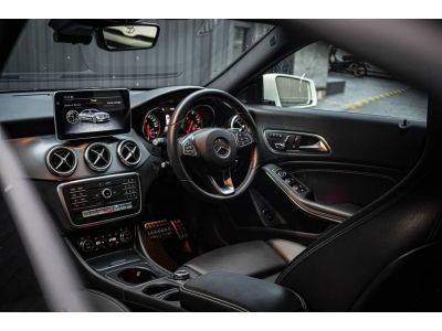 Mercedes Benz CLA class 1.6 Auto Year 2018 รูปที่ 11